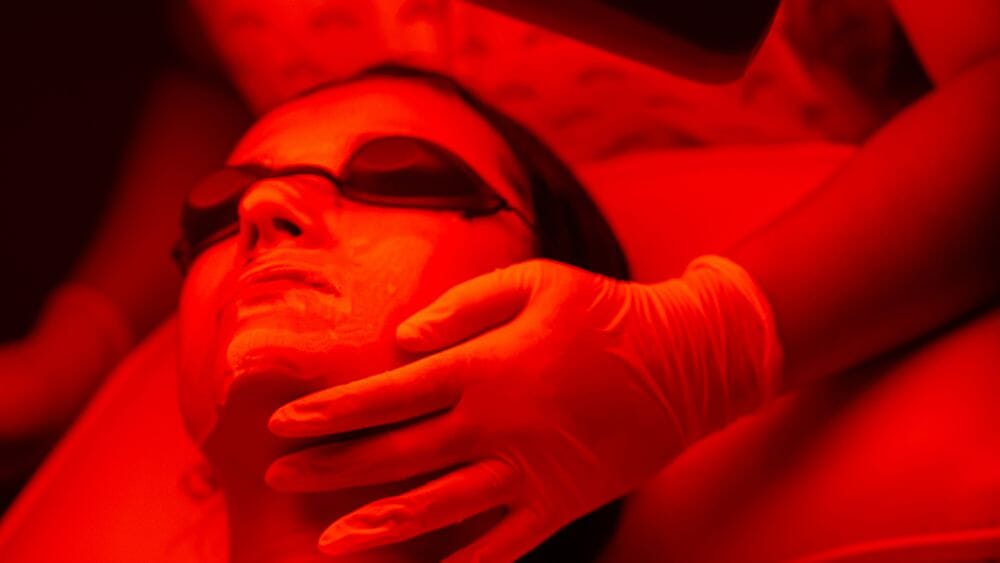The Benefits of Red Light Therapy: A Comprehensive Guide